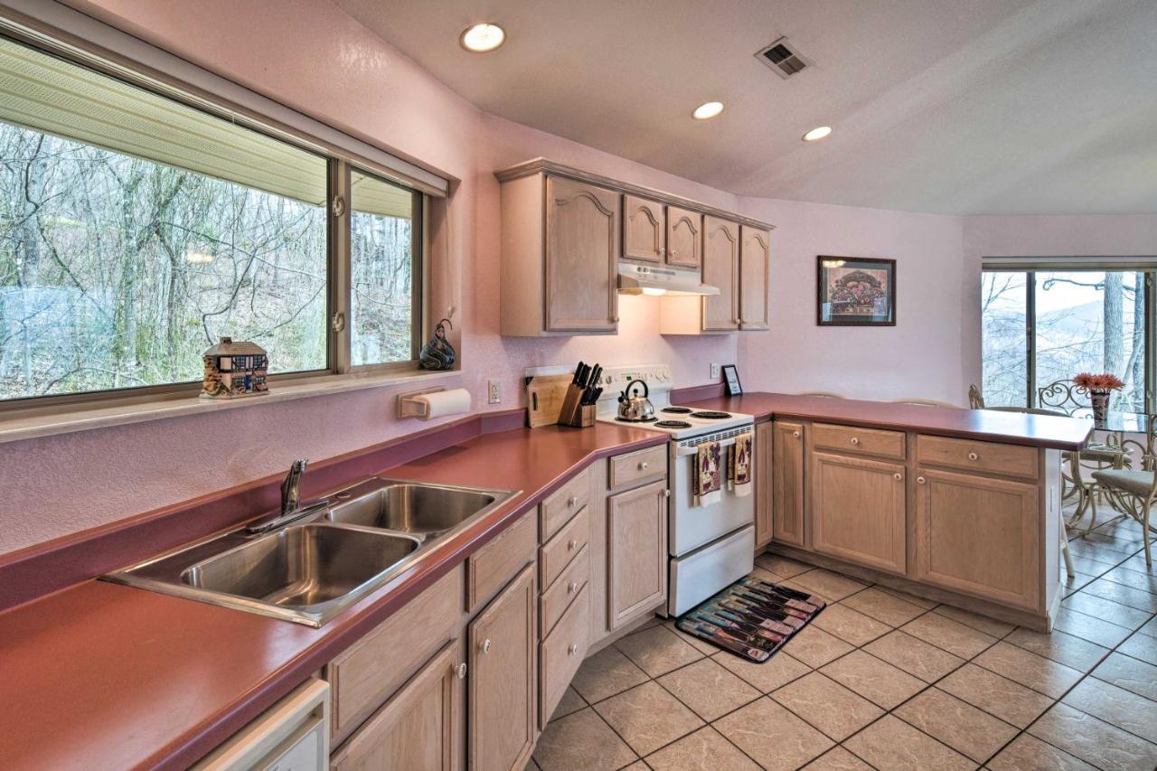 Charming Burnsville Apt With Mountain Views And Deck! Esterno foto