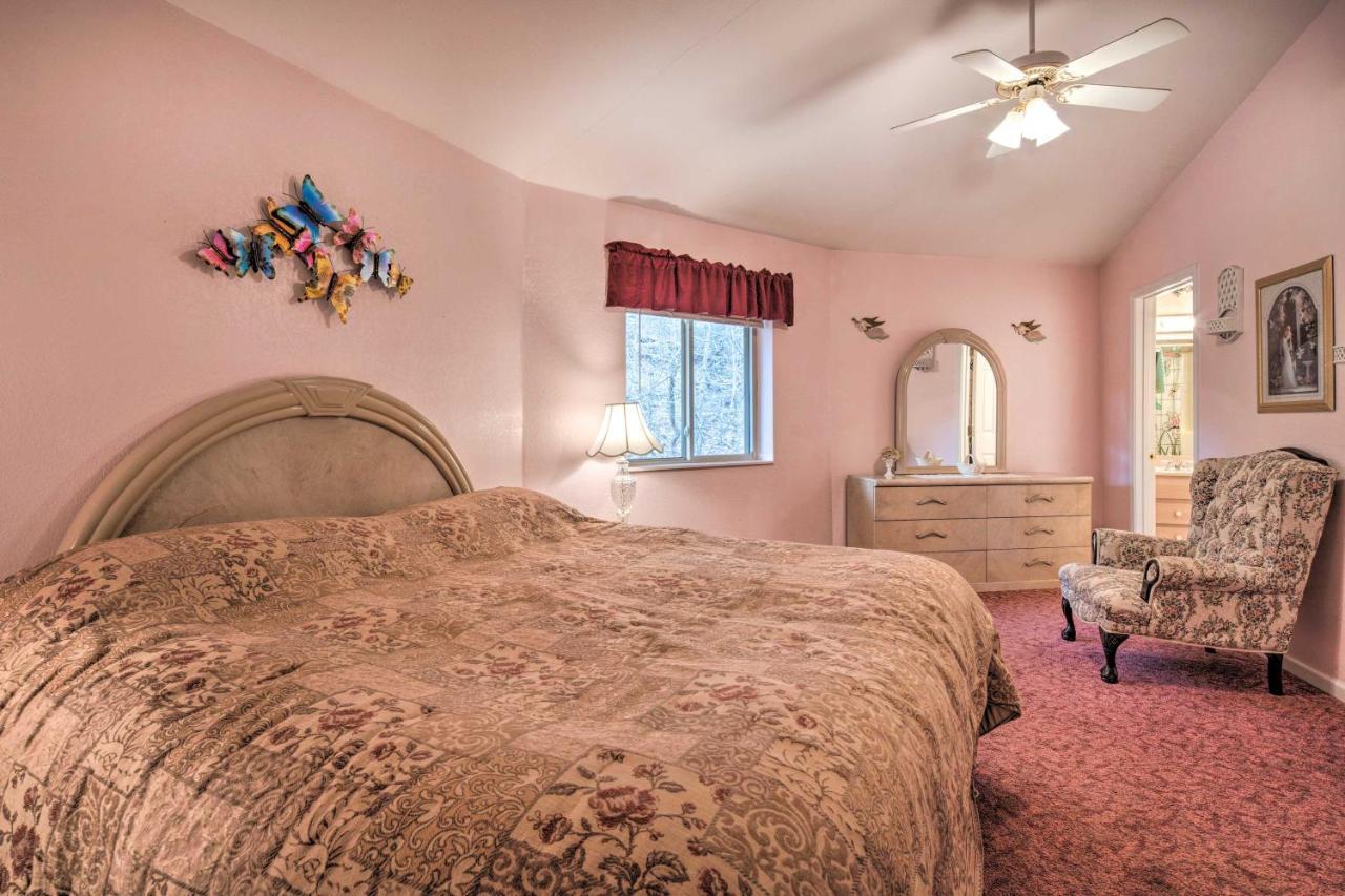 Charming Burnsville Apt With Mountain Views And Deck! Esterno foto