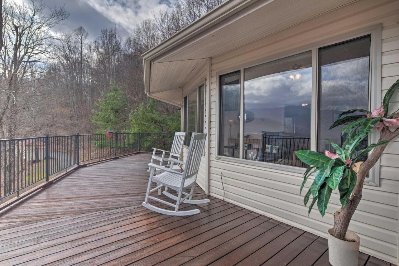 Charming Burnsville Apt With Mountain Views And Deck! Esterno foto